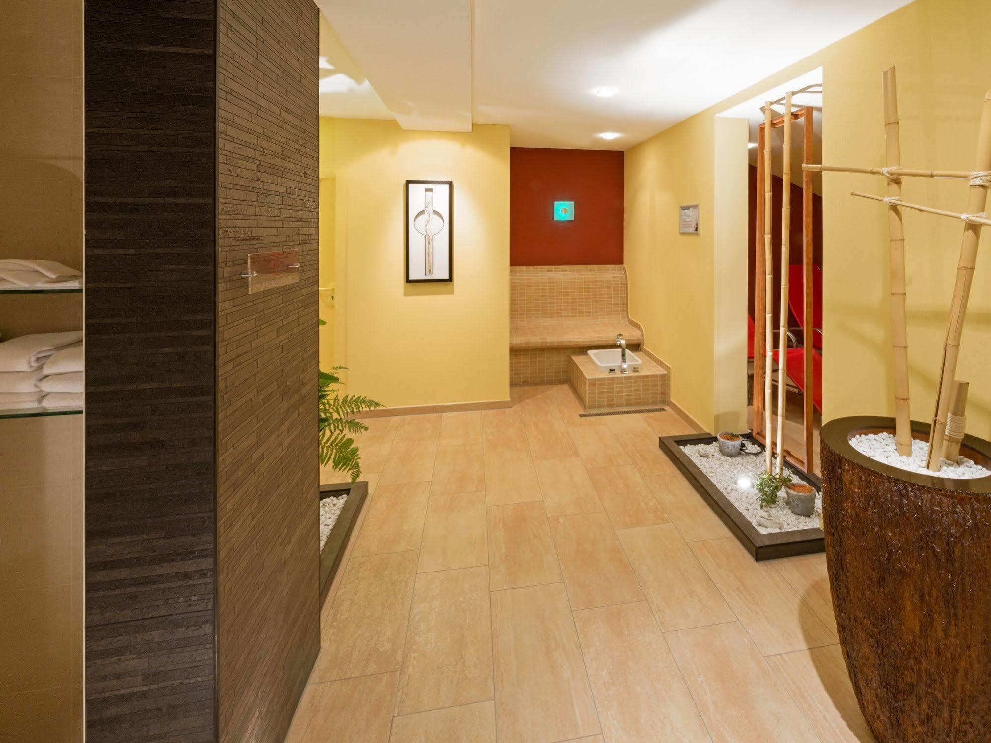 Dormero Hotel Plauen Extérieur photo